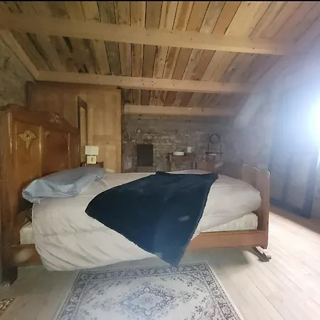 Nuit Insolite, Au Dessus D'une étable Casa rural