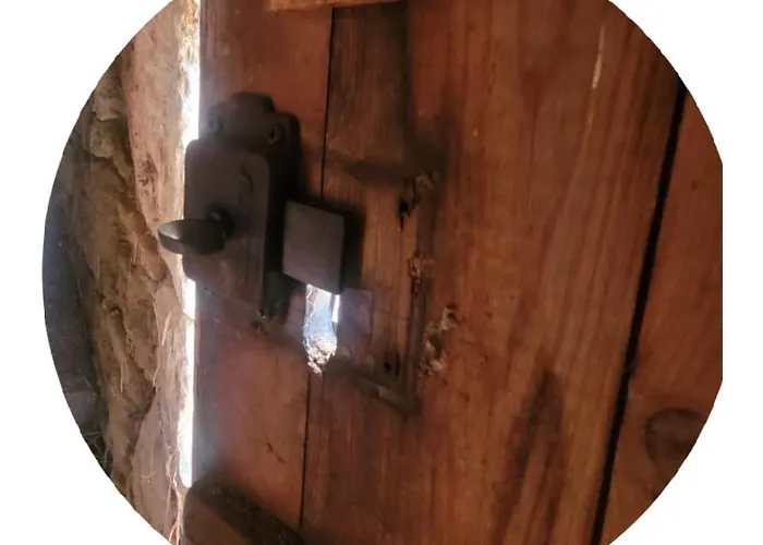 Nuit Insolite, Au Dessus D'une Etable La Chapelle-Themer