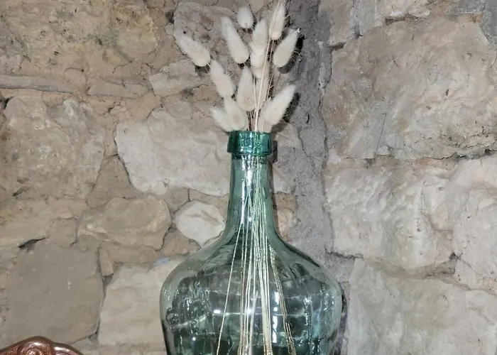 Nuit Insolite, Au Dessus D'une Etable 컨트리하우스 *